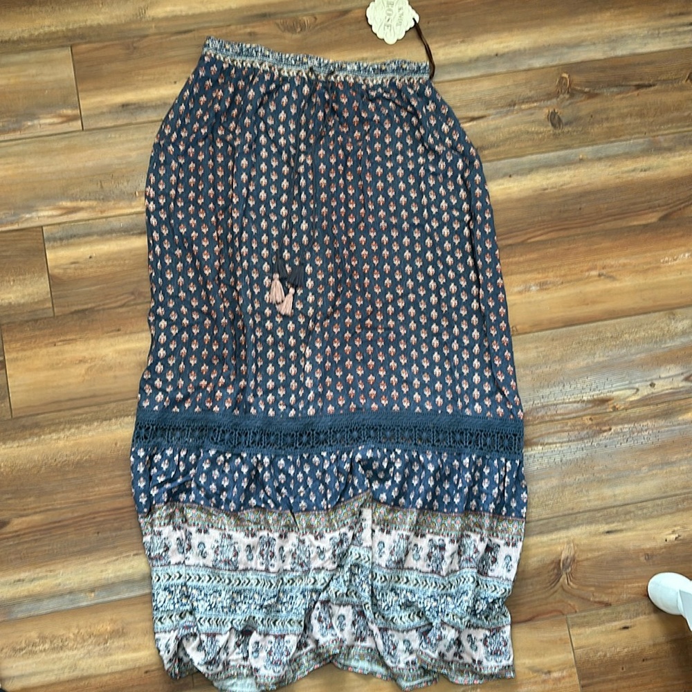 Knox Rose Maxi Skirt Size Medium